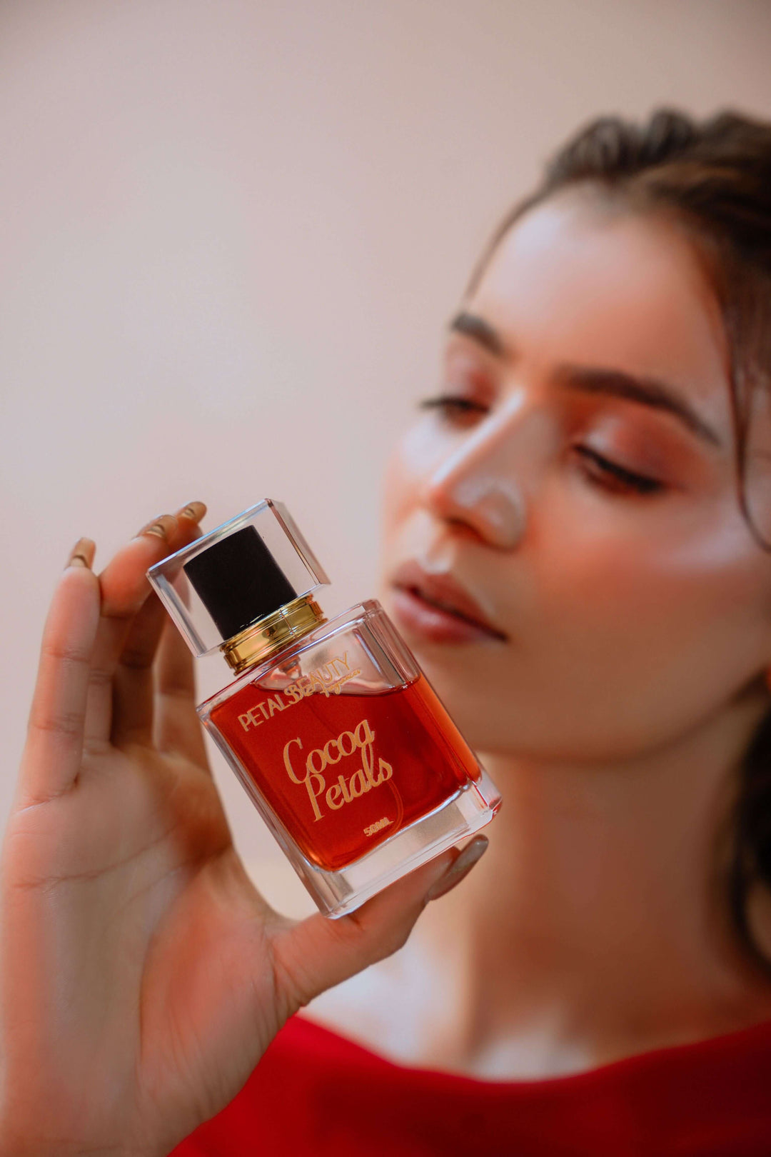 Cocoa Petals perfume notes: vanilla, coconut, caramel, musk and sandalwood